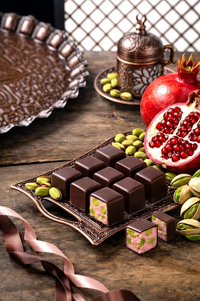 Kakao Kaplamalı Antep Fıstıklı Nar Aromalı Çekme Helva 160G